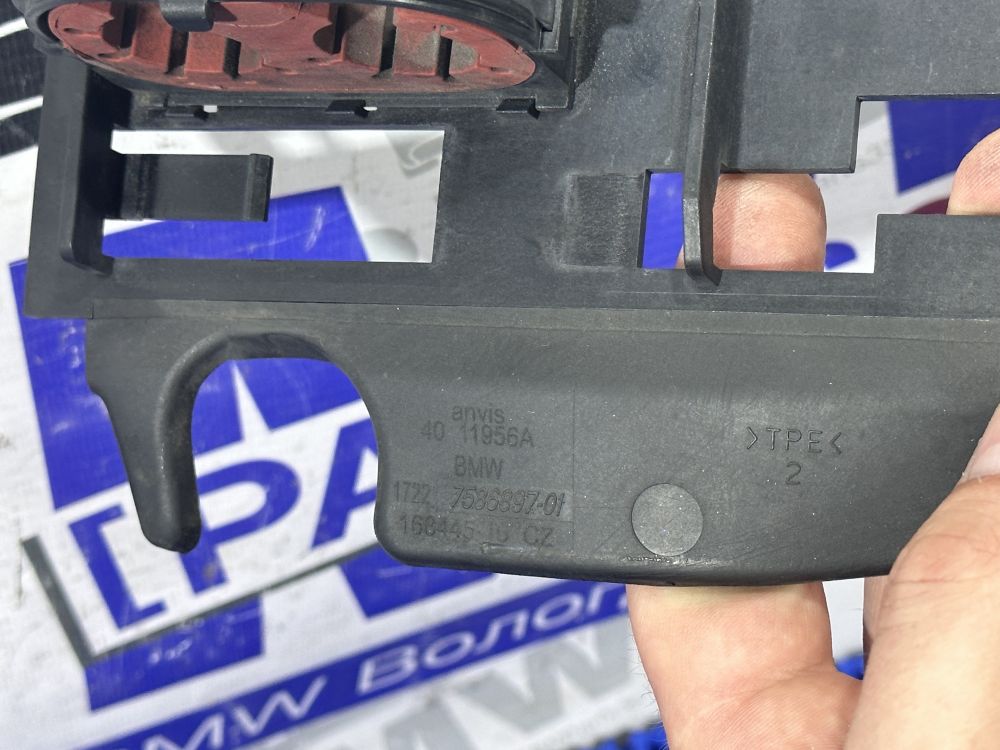 Кронштейн трубок радиатора BMW F10, F01 N55, N57