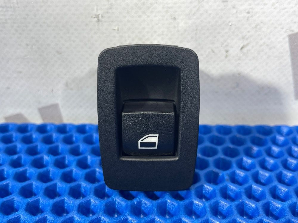 Кнопка стеклоподъёмника задняя BMW F30, F25