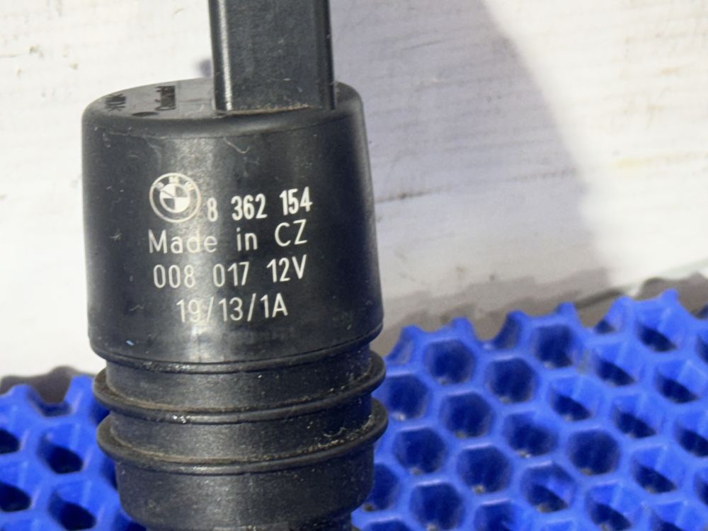 Насос стеклоомывателя E81, E65, E53, E60, E36, E39