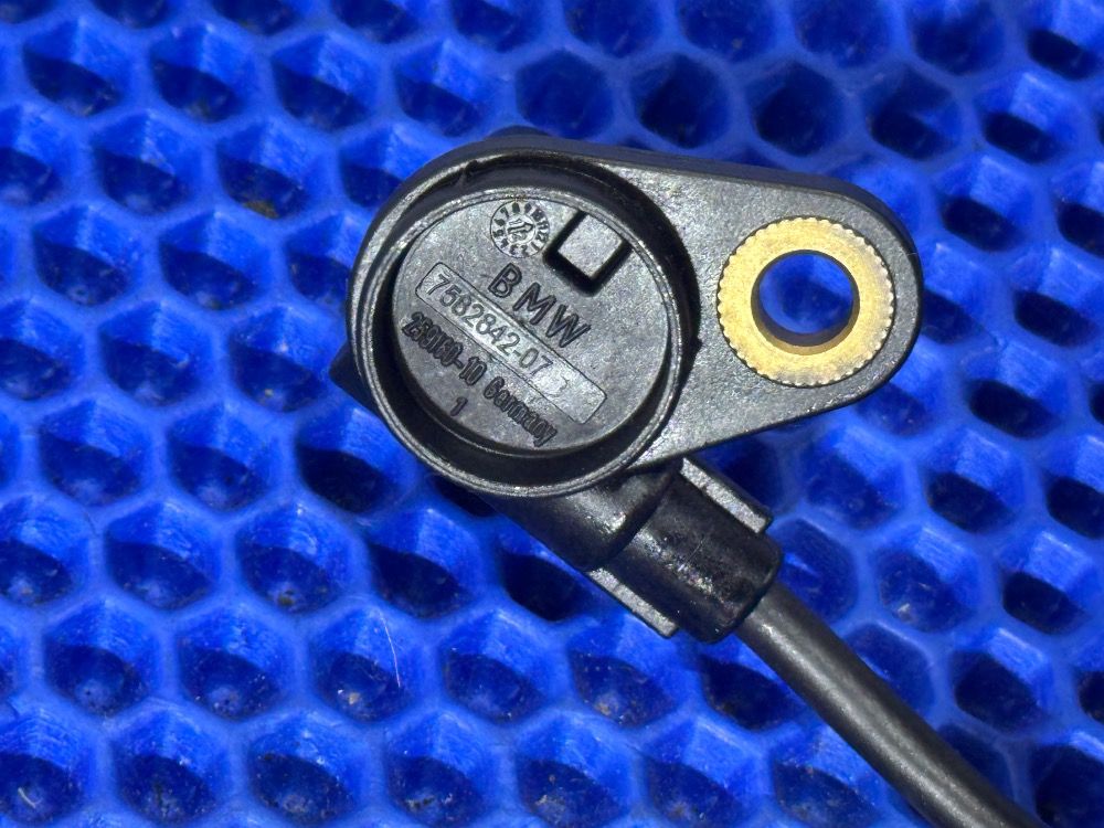 Датчик коленвала BMW F10, E90, F01, F30