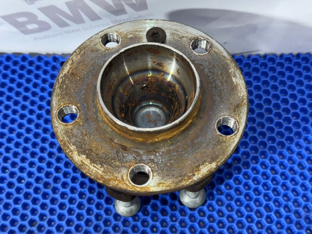 Ступица передняя BMW F10, F07, F01 пробег 66к