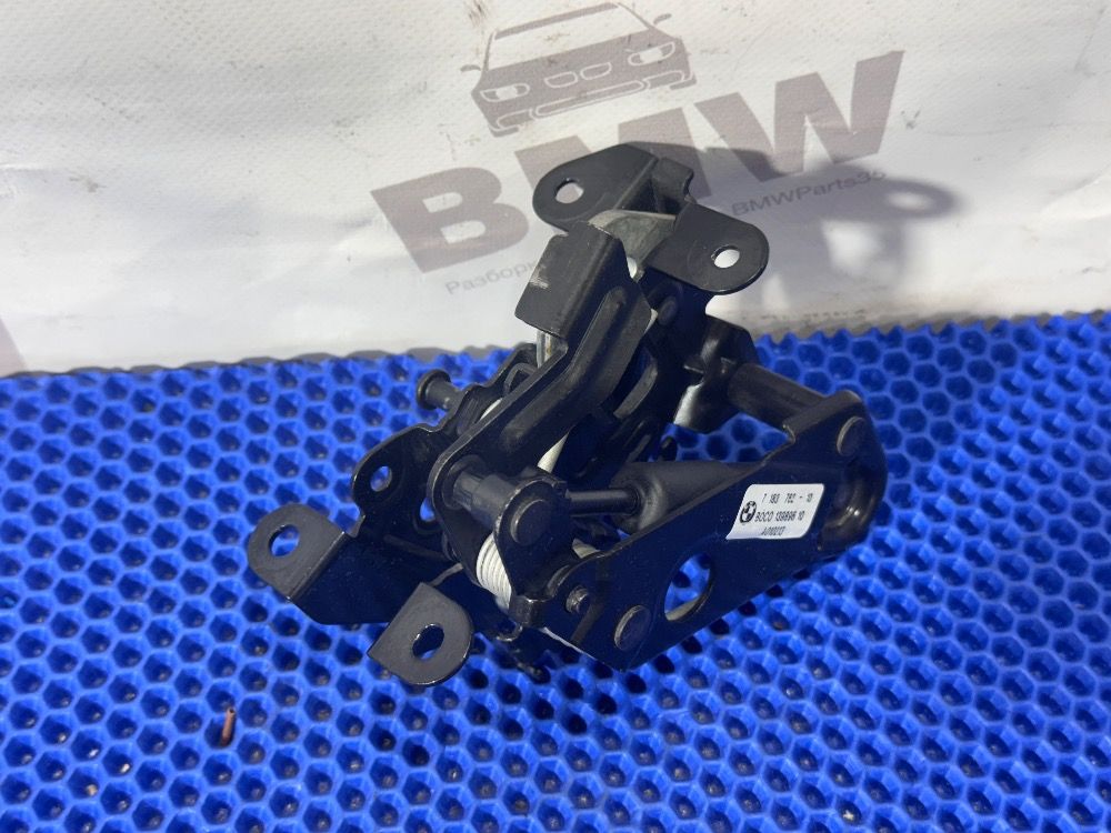 Замок капота BMW F10, F07, F01 правый