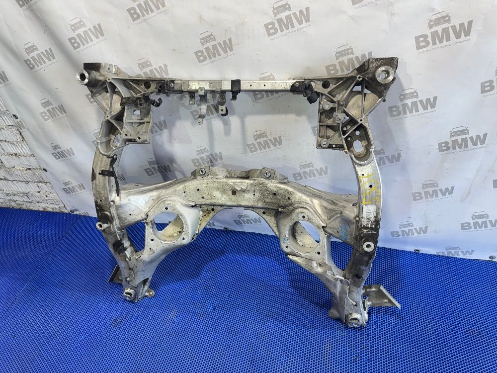 Подрамник передний BMW F10, F07, F01