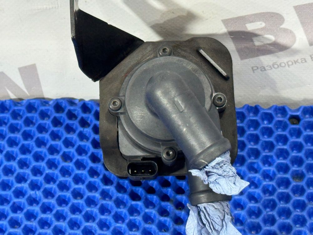Дополнительная помпа  BMW F10, F07, F01, F25, F26
