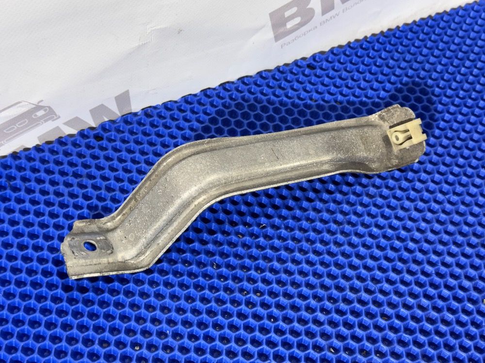 Кронштейн защиты бака BMW F10, F07, F01