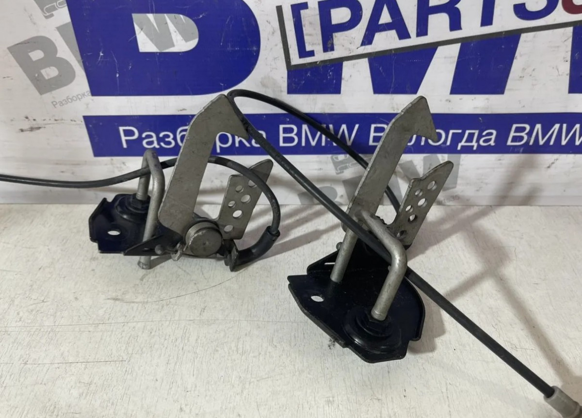 Крючок капота BMW F10, F11, F18, F07, F01