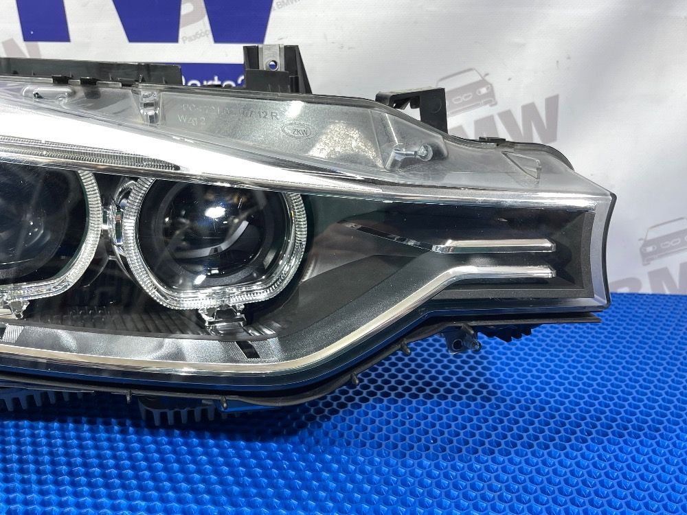 Правая адаптивная фара BMW F30 правый руль в сборе