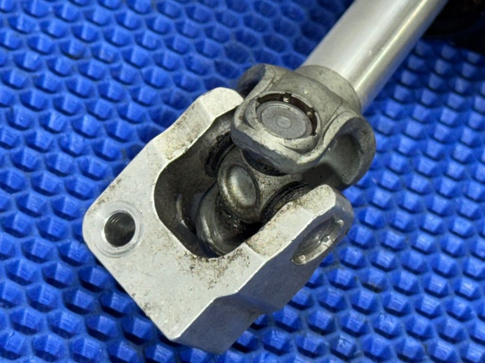 Рулевой карданчик BMW G05, G06, G07
