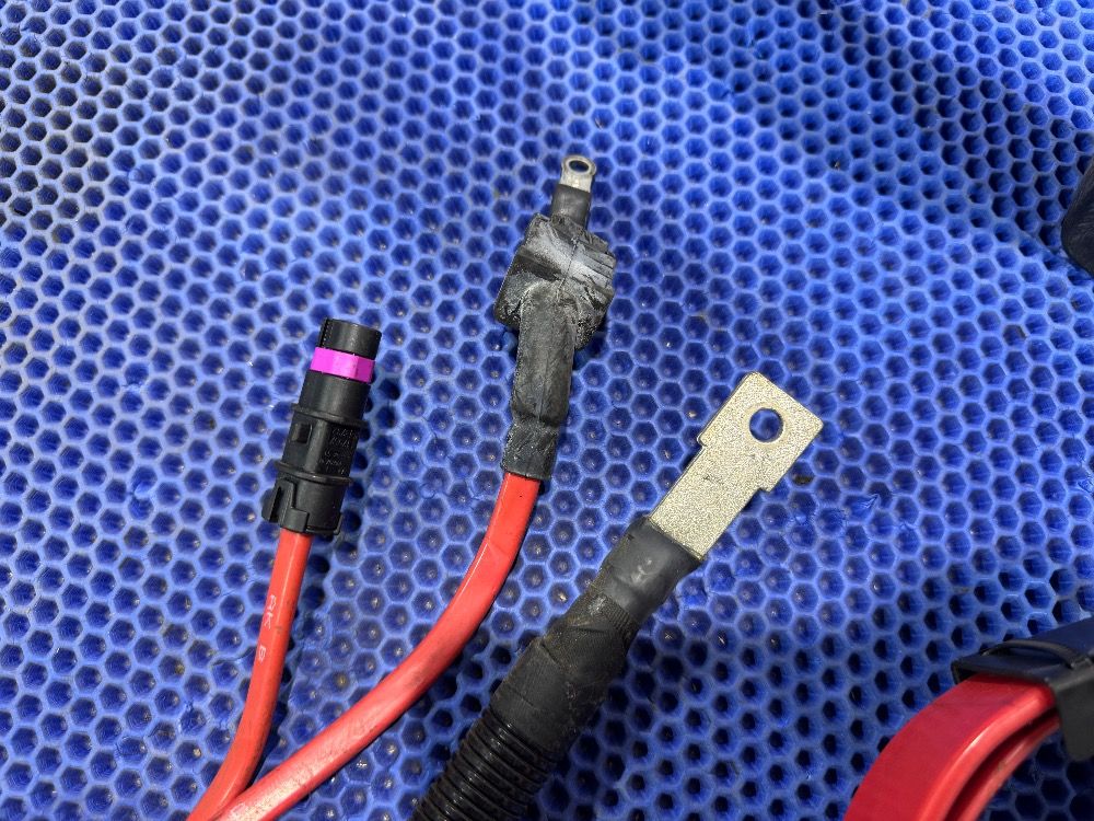 Провод плюсовой BMW F10 N47, N57, N55