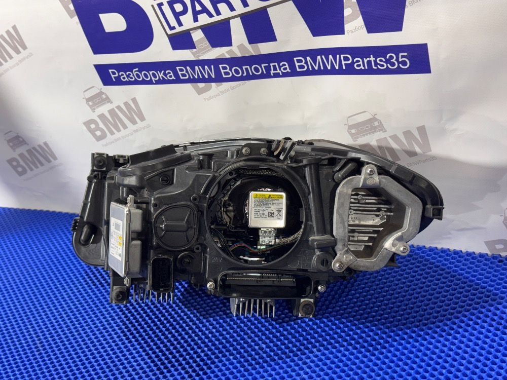 Передняя правая фара BMW F10 дорестайл адаптив