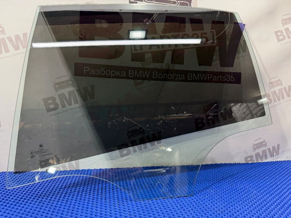 Стекло двери левое заднее BMW F30, F80