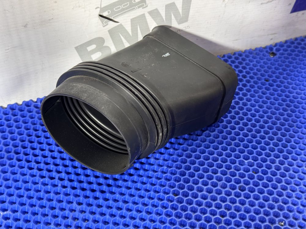 Патрубок к воздушному фильтру BMW F10, F07, F01