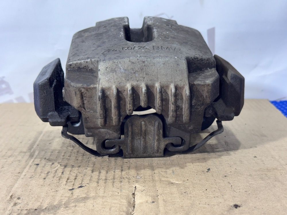 Передний суппорт BMW  E60, E61, E63
