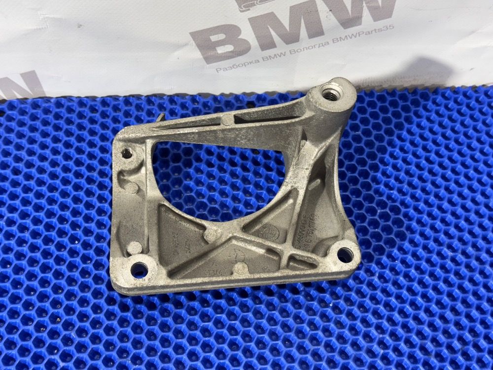 Кронштейн опоры двигателя BMW E60, E63