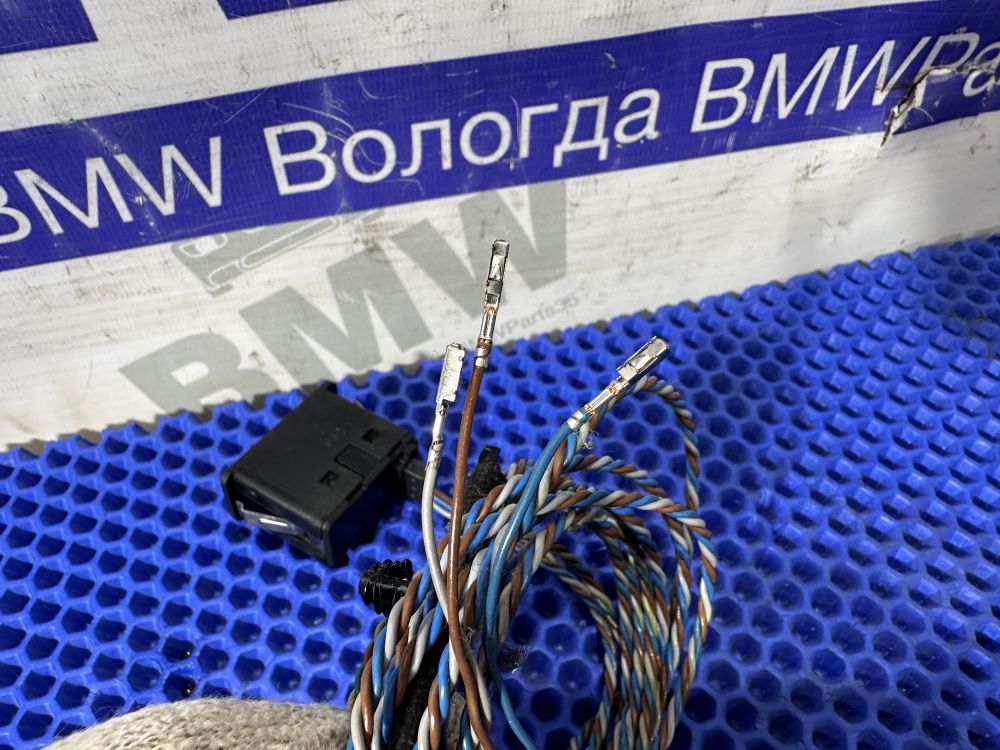 Оригинальный провод AUX BMW с розеткой