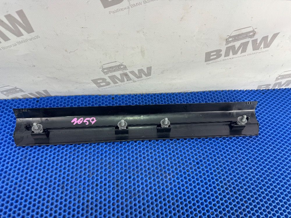 Накладка порога внутренняя BMW F10