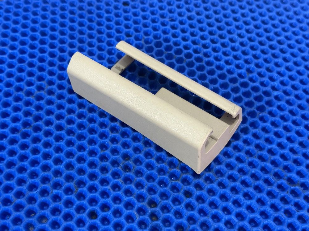 Правая накладка салазки F10 LCI, F01 LCI, F07 LCI