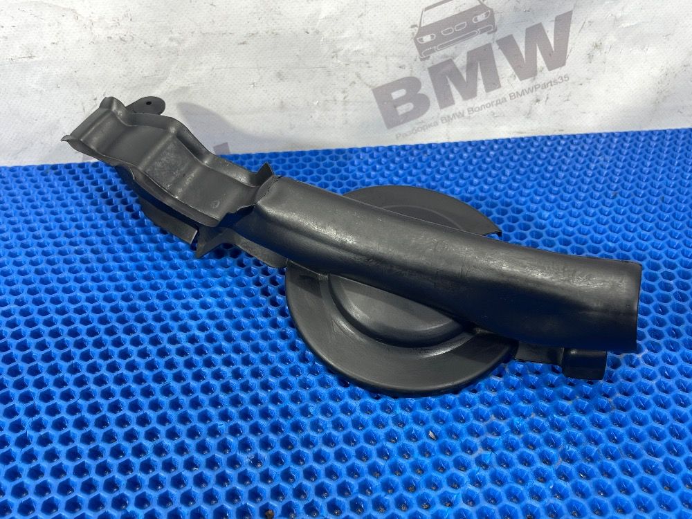 Уплотнитель капота правый BMW F30 С Японии