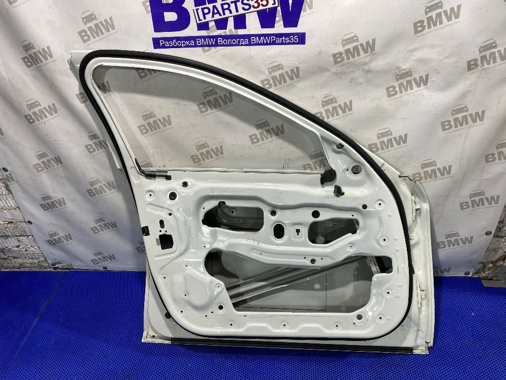 Передняя левая дверь BMW F10 цвет Alpinweiss 300