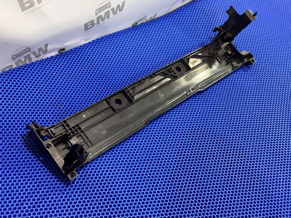 Рамка радиатора BMW F10, F01, F07