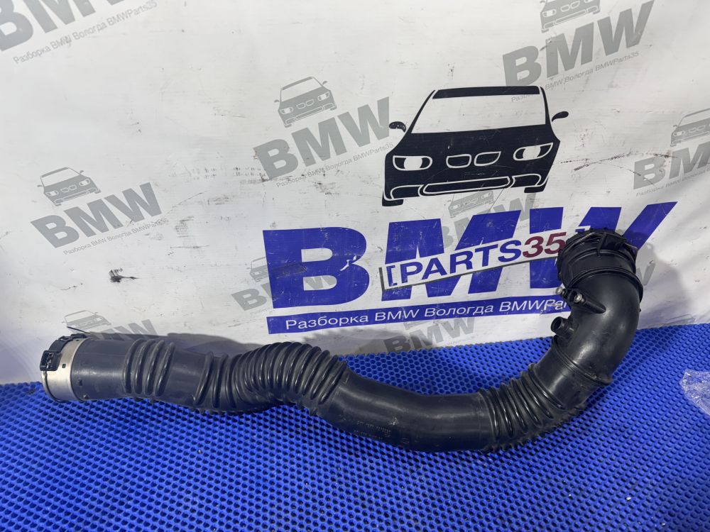 Патрубок интеркулера BMW F10  N20B20 задний привод