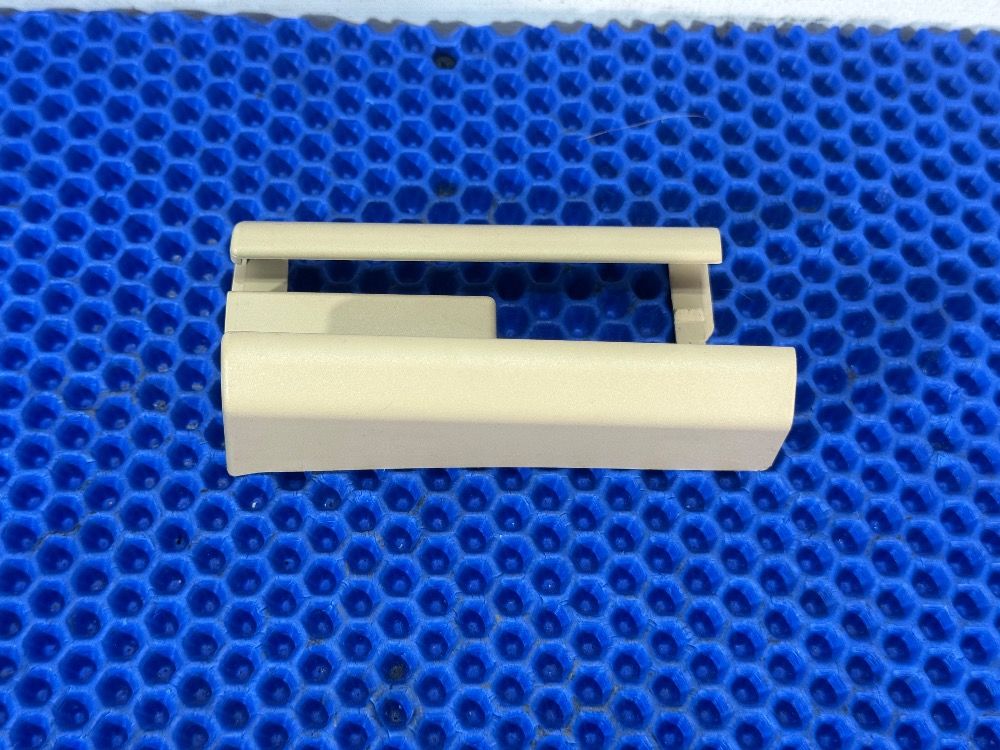 Левая накладка салазки  F10 LCI, F01 LCI, F07 LCI