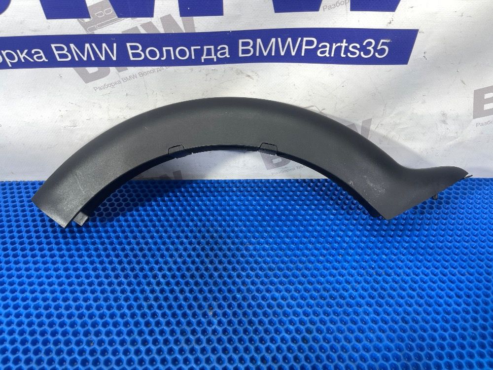 Облицовка петли багажника правая BMW F30 Оригинал