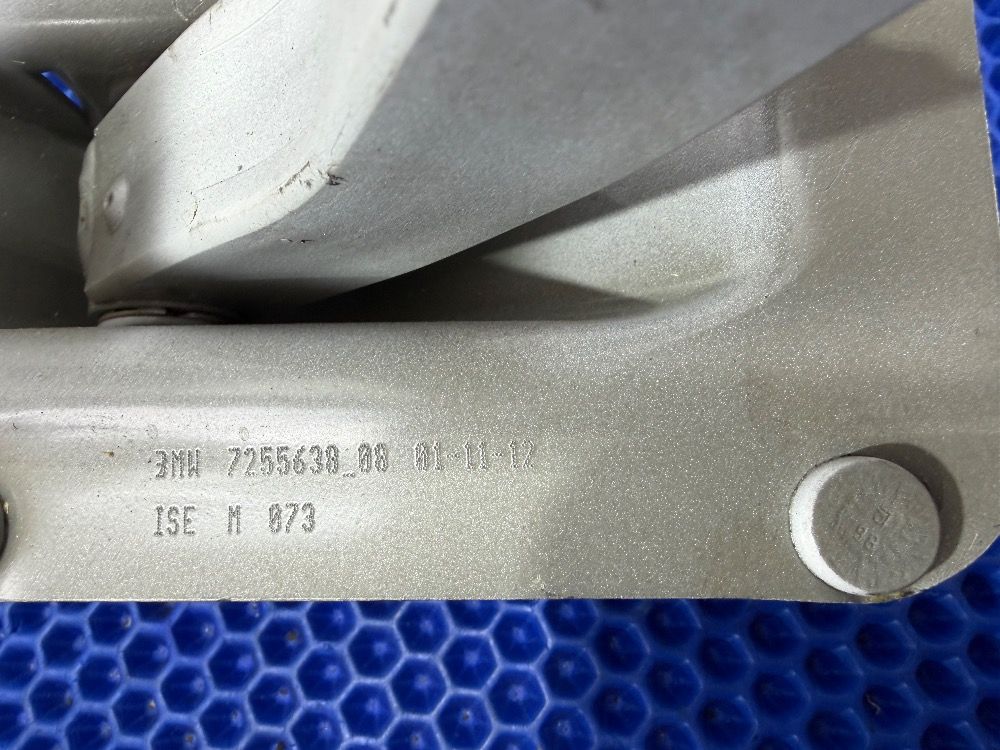 Петля багажной двери правая BMW F30, F32