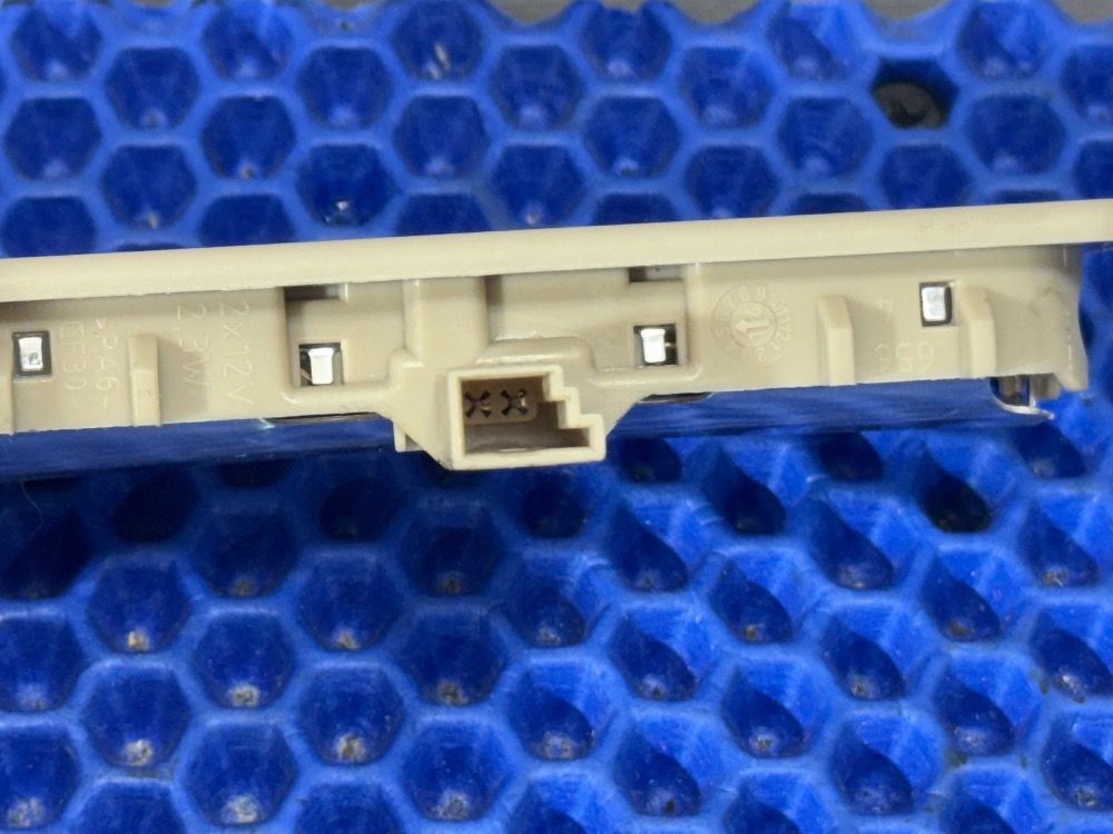 Плафон подсветки потолка BMW F10, F01, F07 устрица