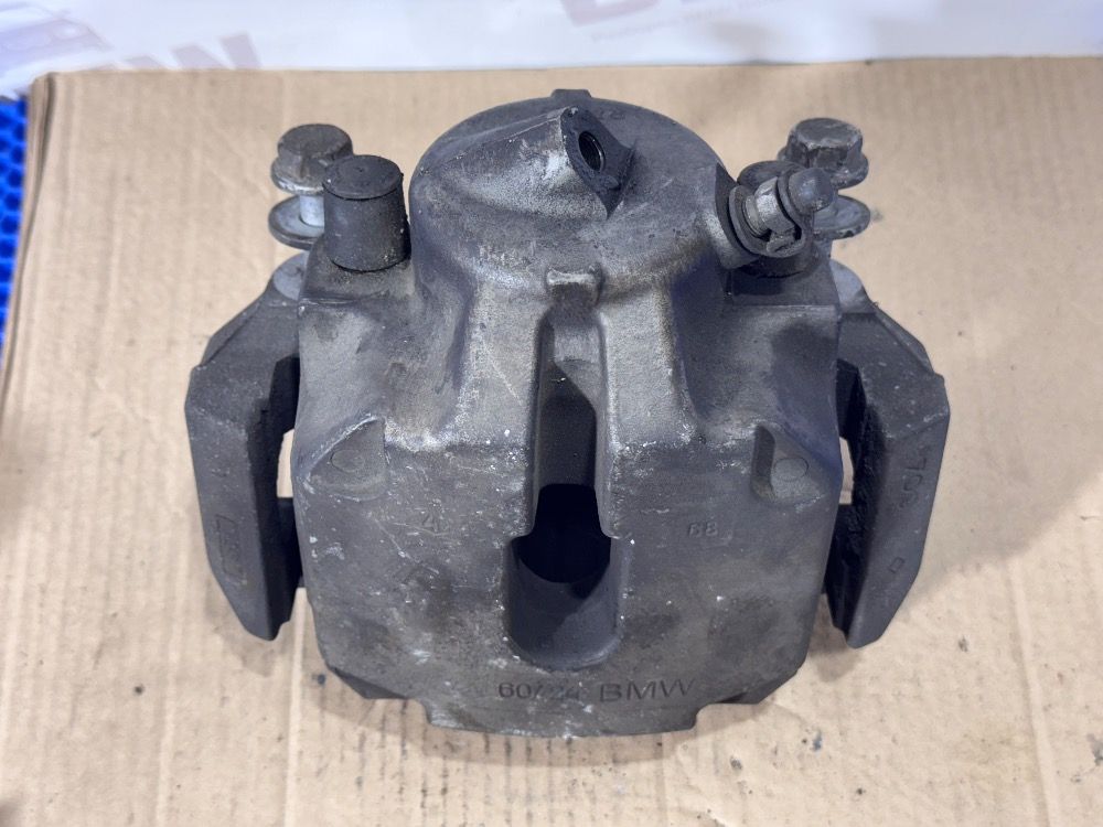 Передний суппорт BMW  E60, E61, E63