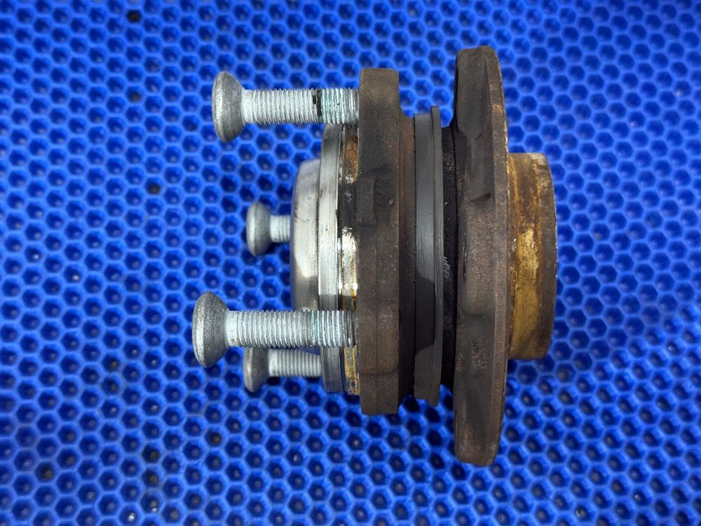 Ступица передняя BMW F10, F07, F01 пробег 66к