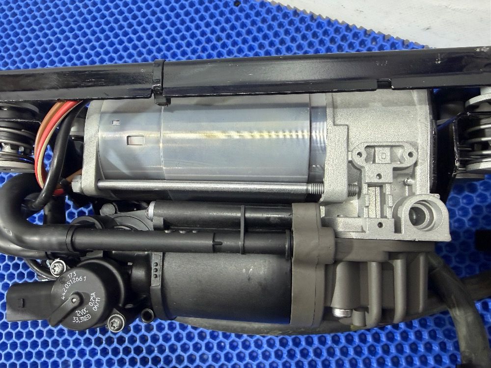 Компрессор пневмо BMW F07, F01, F11 не оригинал