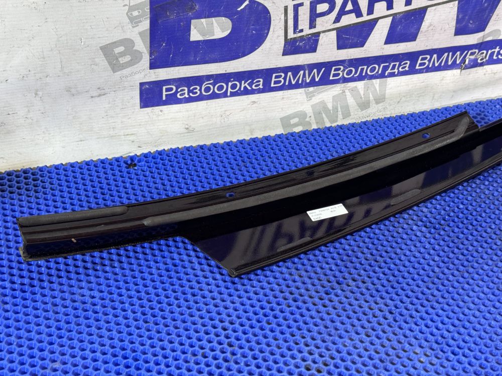 Накладка передней правой стойки BMW F10