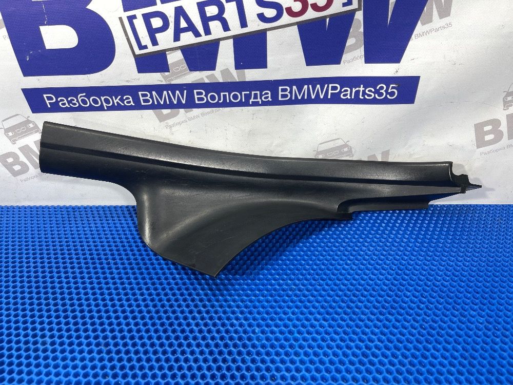 Внутренняя правая накладка на порог BMW E60 царапк