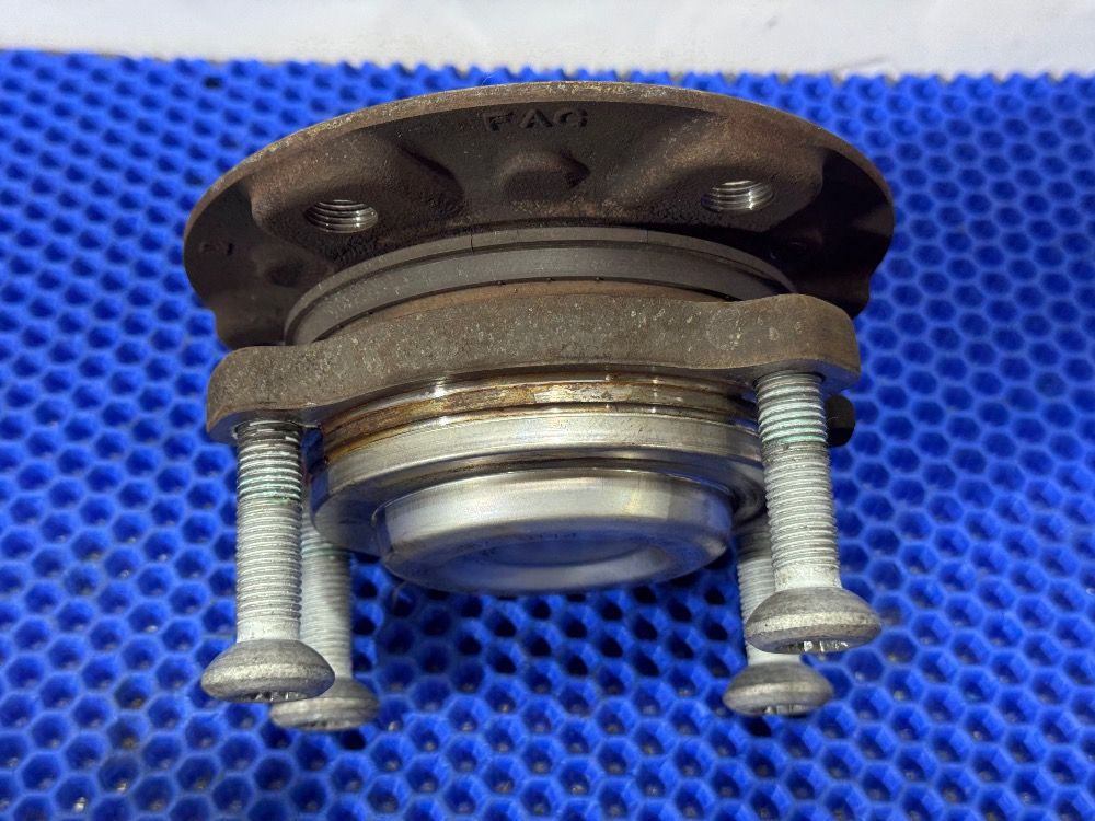 Ступица передняя BMW F10, F07, F01 пробег 66к