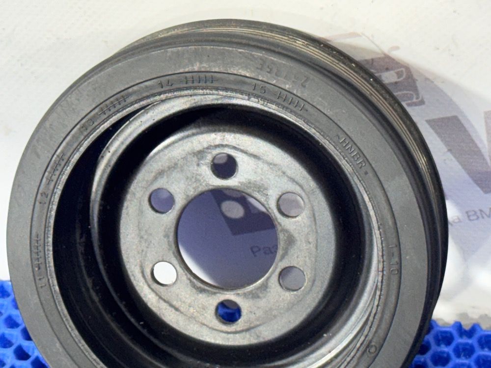 Щкив коленвала BMW E60, E90, E87, E83 мотор N52