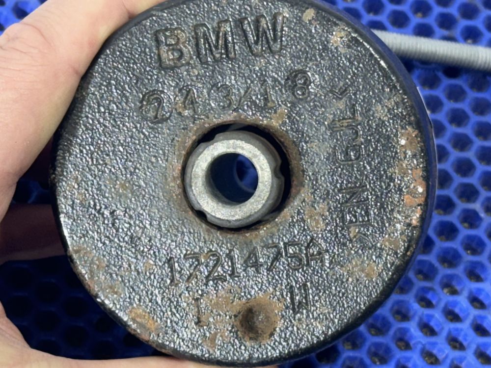 Демпфер BMW G30, G05, G06, G07