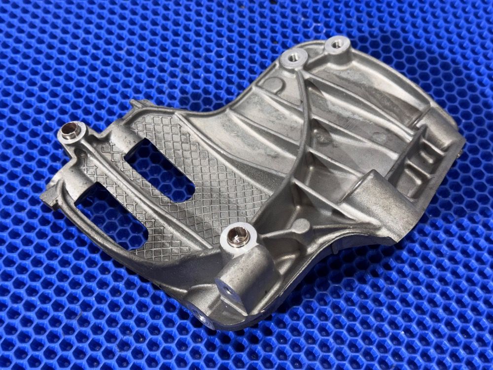 Кронштейн компрессора кондиционера BMW F10 N55