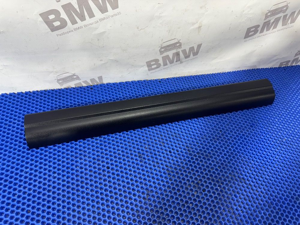 Накладка порога BMW E60 с царапинками