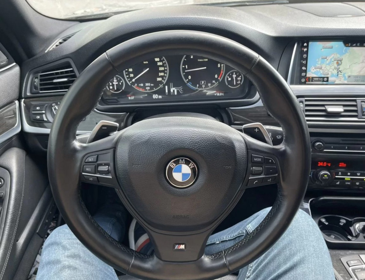 М руль  BMW F10 без обогрева, лепестки