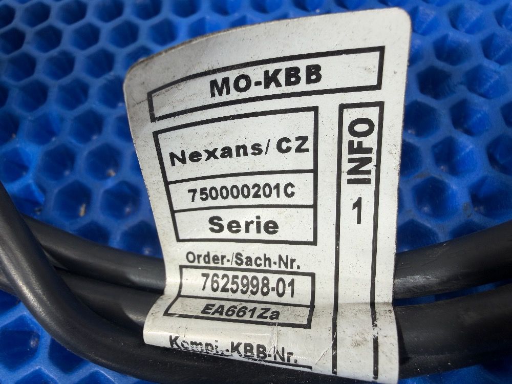 Плюсовой провод BMW F30 N20 Оригинал с Японии