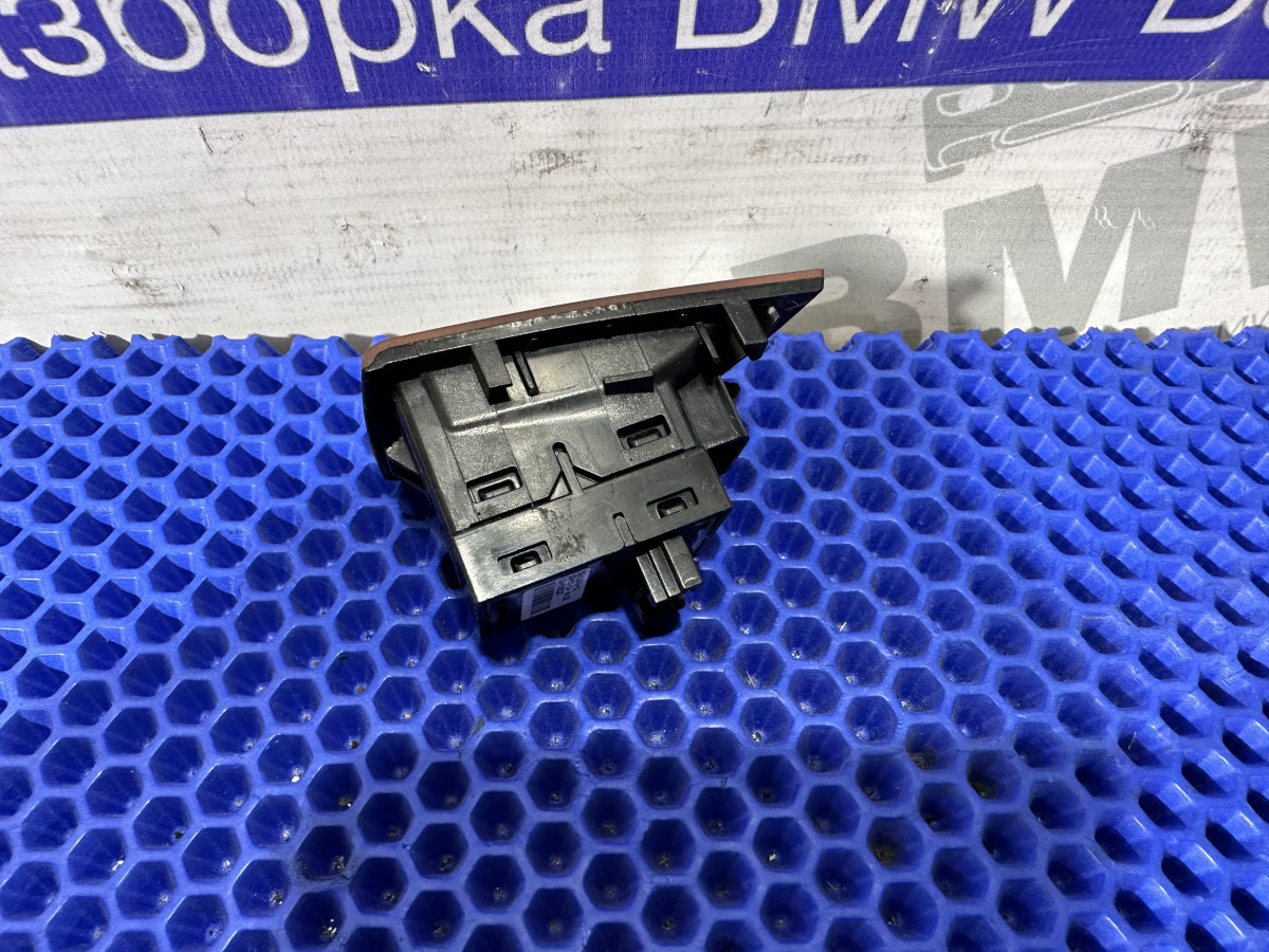 Кнопка cтеклоподъемника  BMW F10, F07, F01