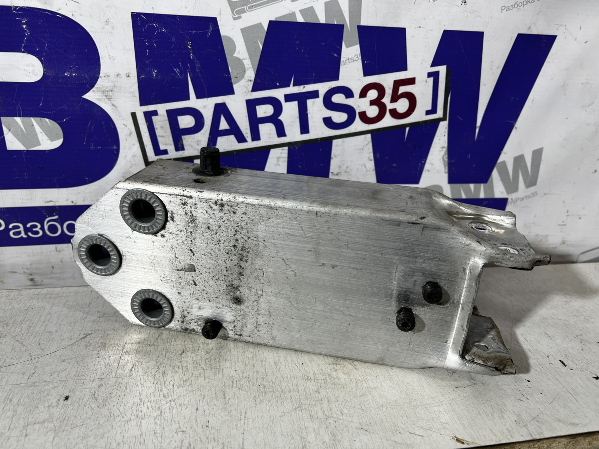 Кронштейн усилителя бампера BMW F10, F07, F01