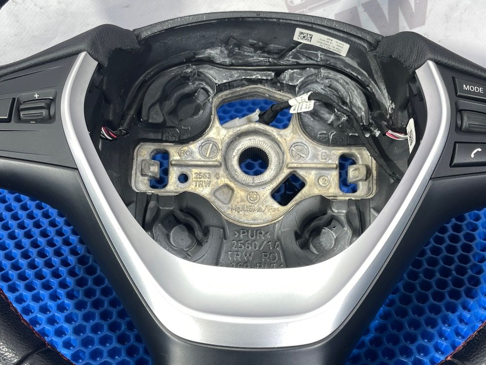Спорт руль BMW F30, F20 без обогрева в родной коже