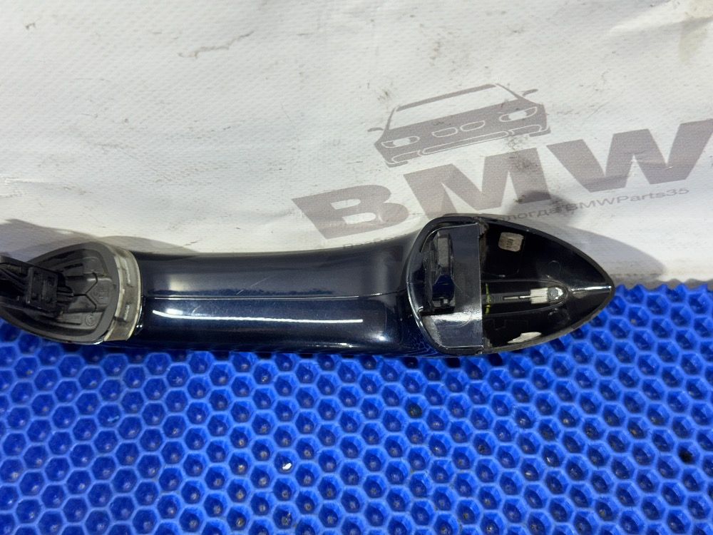 Левая ручка задней двери BMW F10, F07,F01 цвет A89