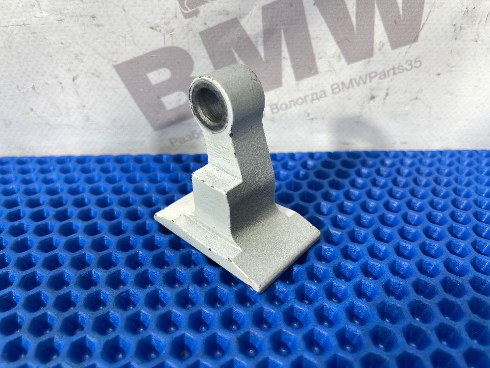 Петля передней правой двери верхняя BMW F30, F20