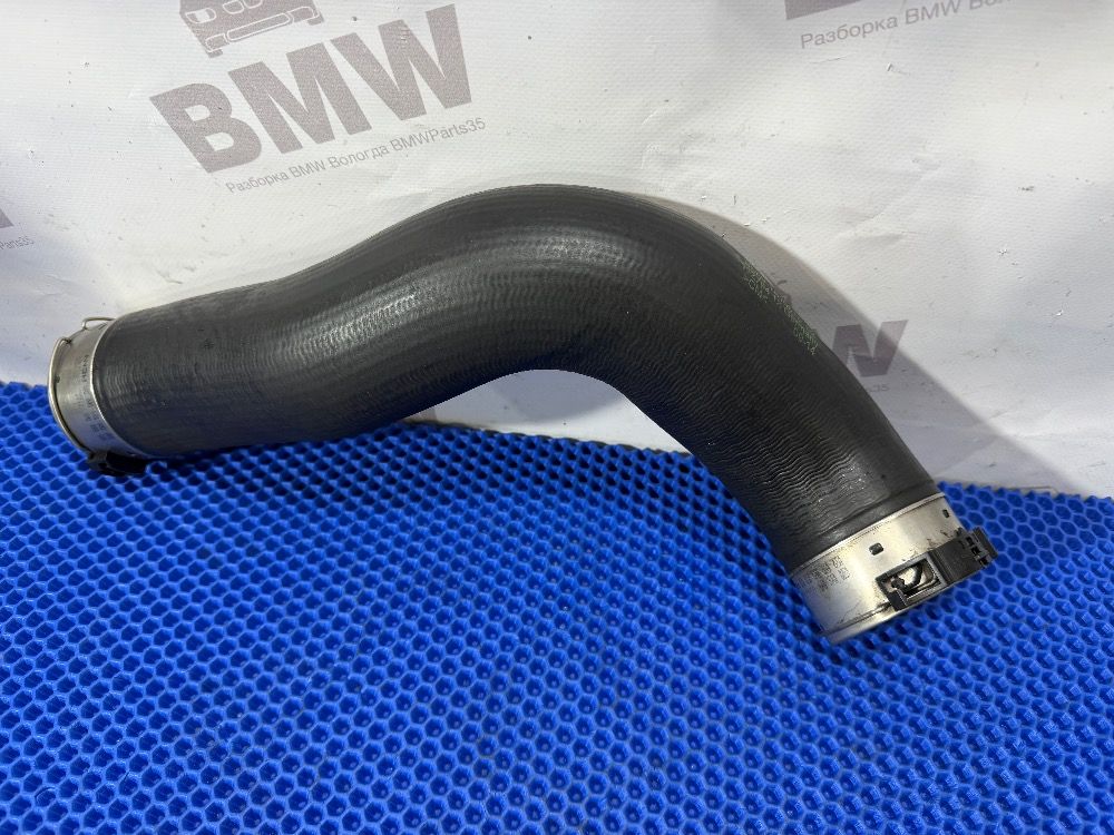 Патрубок интеркулера BMW F10, F07 с мотором N47