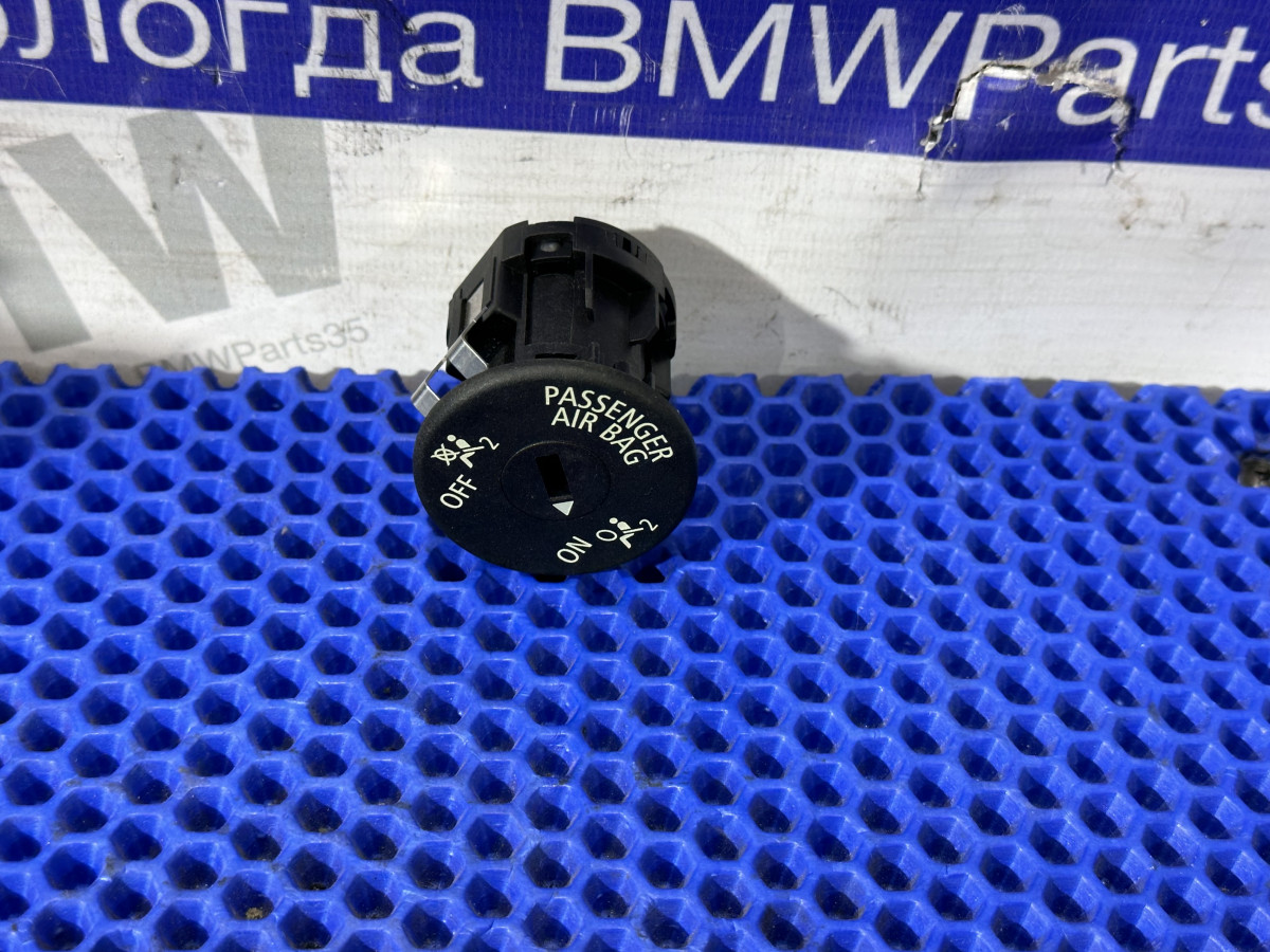 Выключатель подушки безопасности BMW F10, F30, E60