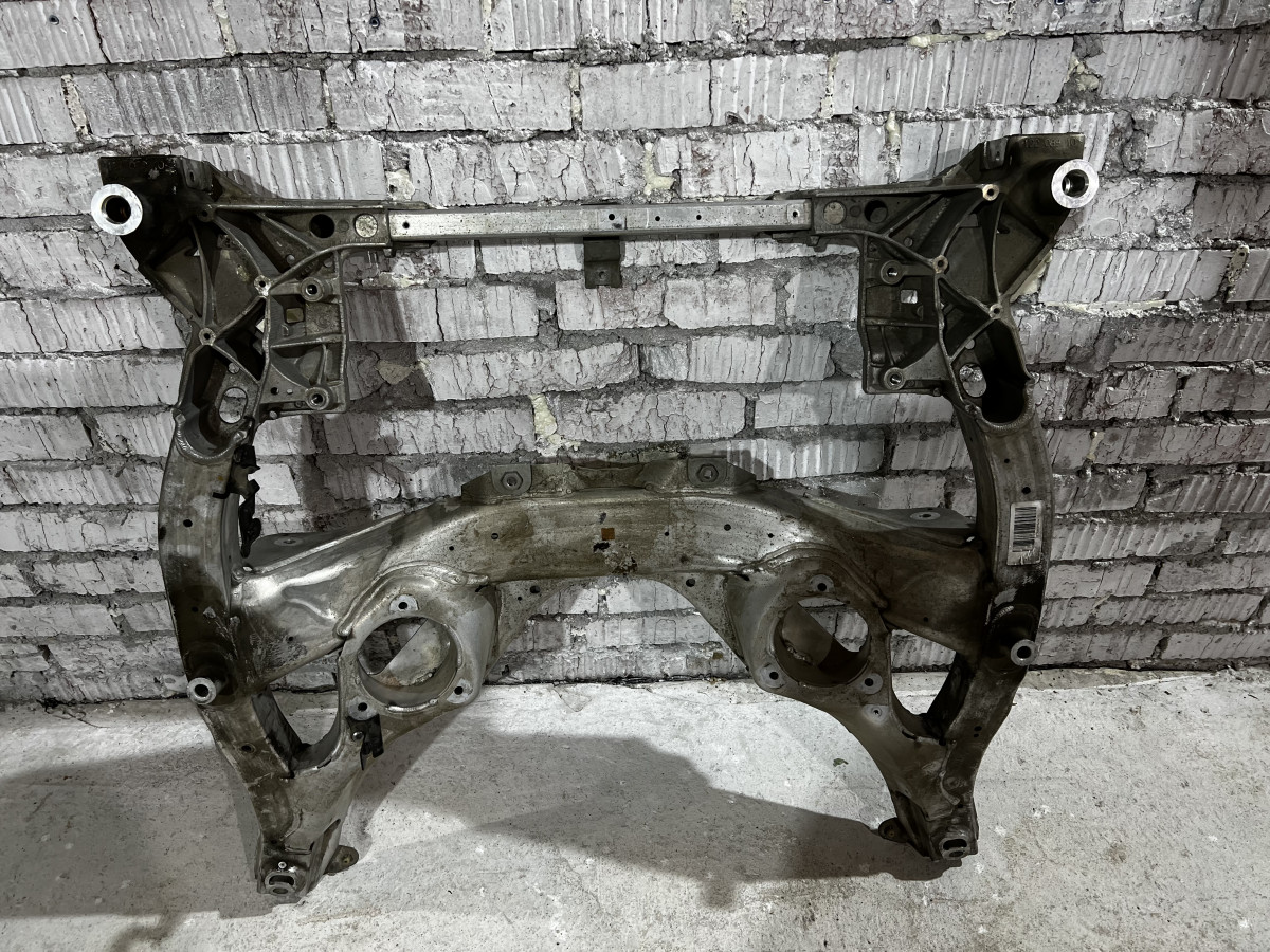 Подрамник передний BMW F10, F07, F01