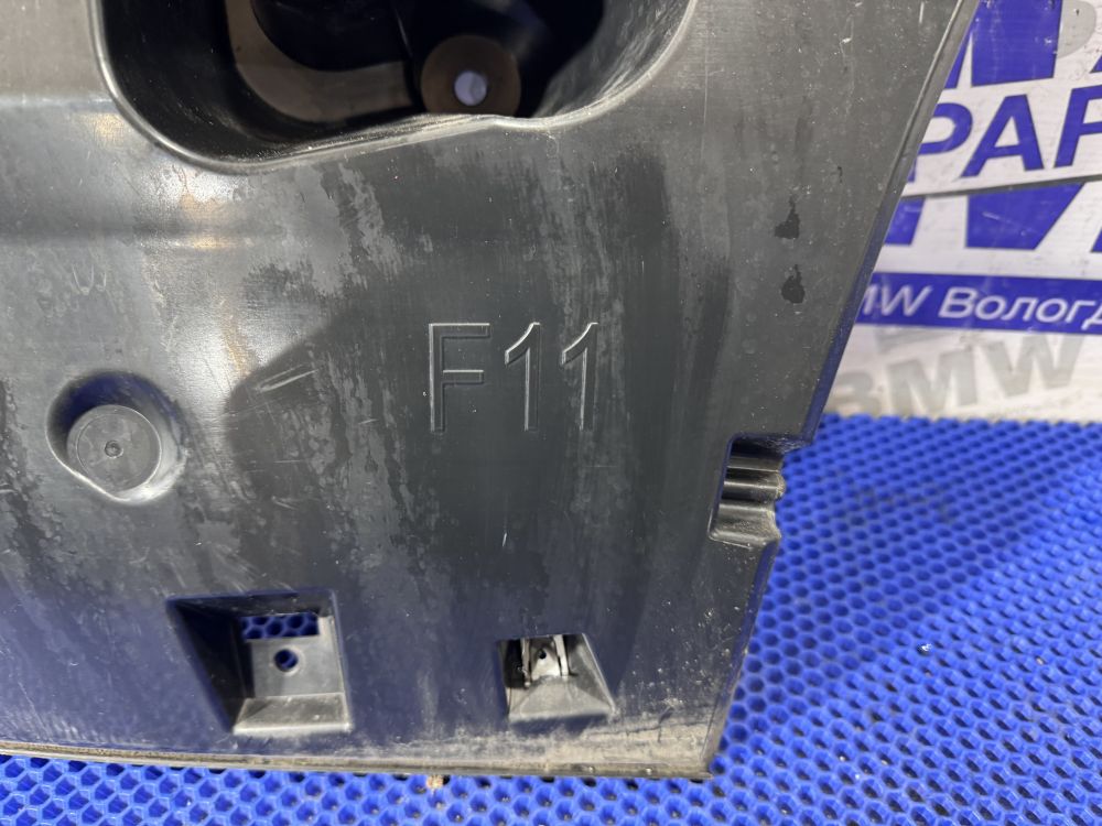 Кронштейн заднего бампера правый BMW F11 Универсал